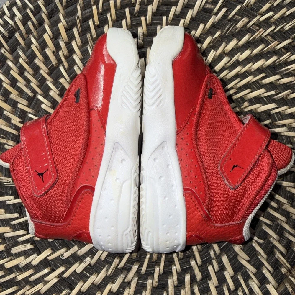 Jordan Aura 4 Child 6C Sneakers‎ Basketball University Red Patent Leather